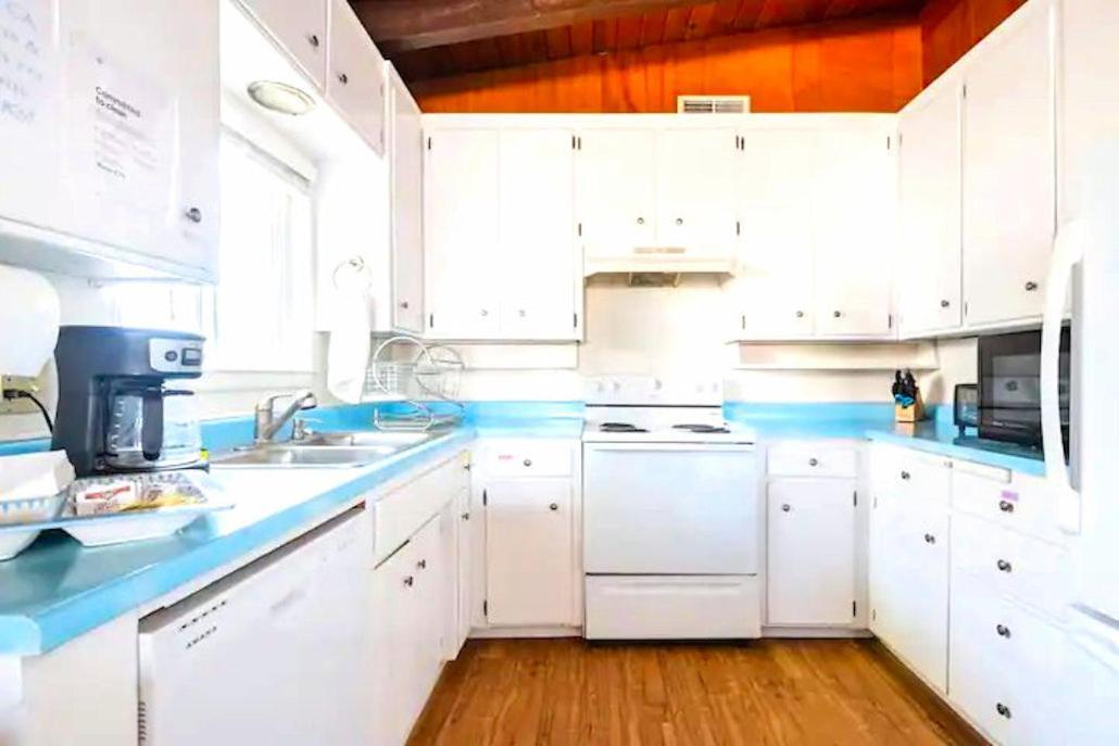 Oceano: Short Walk To Beach, 4 Bedroom 2 Bath, Private House! Across Street From Park & Pond Buitenkant foto